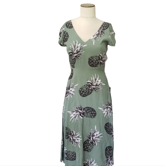 BB Dakota | 0 Pineapple print open back dress sundress - Picture 3 of 12